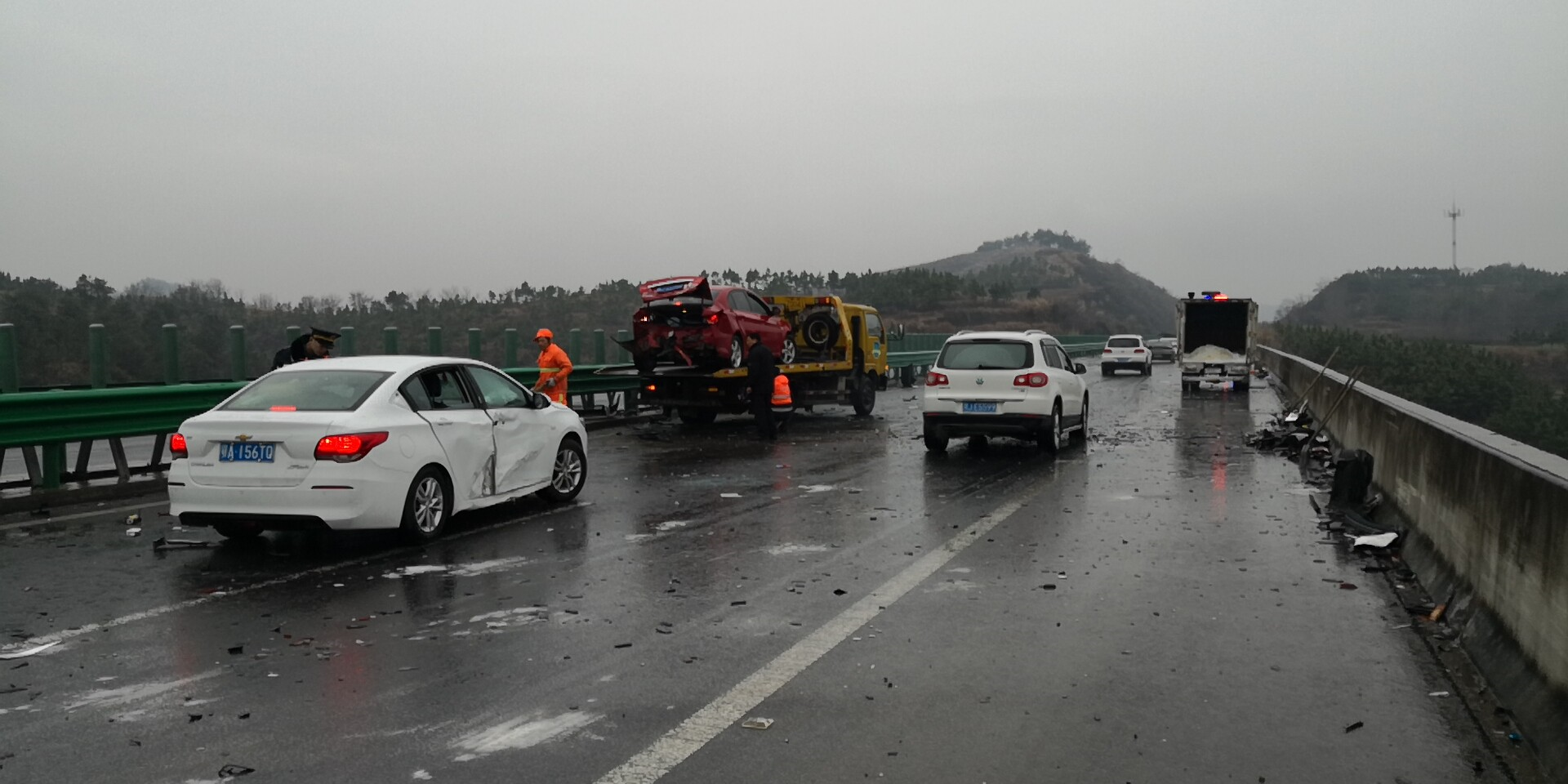 武英高速发生46车连环相撞多人死亡事故官方说法来了