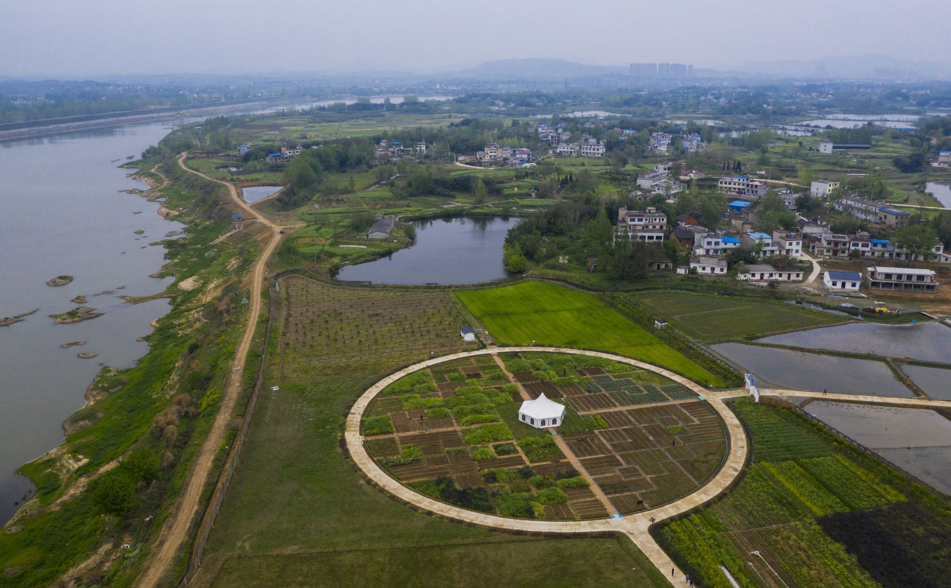 浠水翟铺村:秀美清泉花涧谷