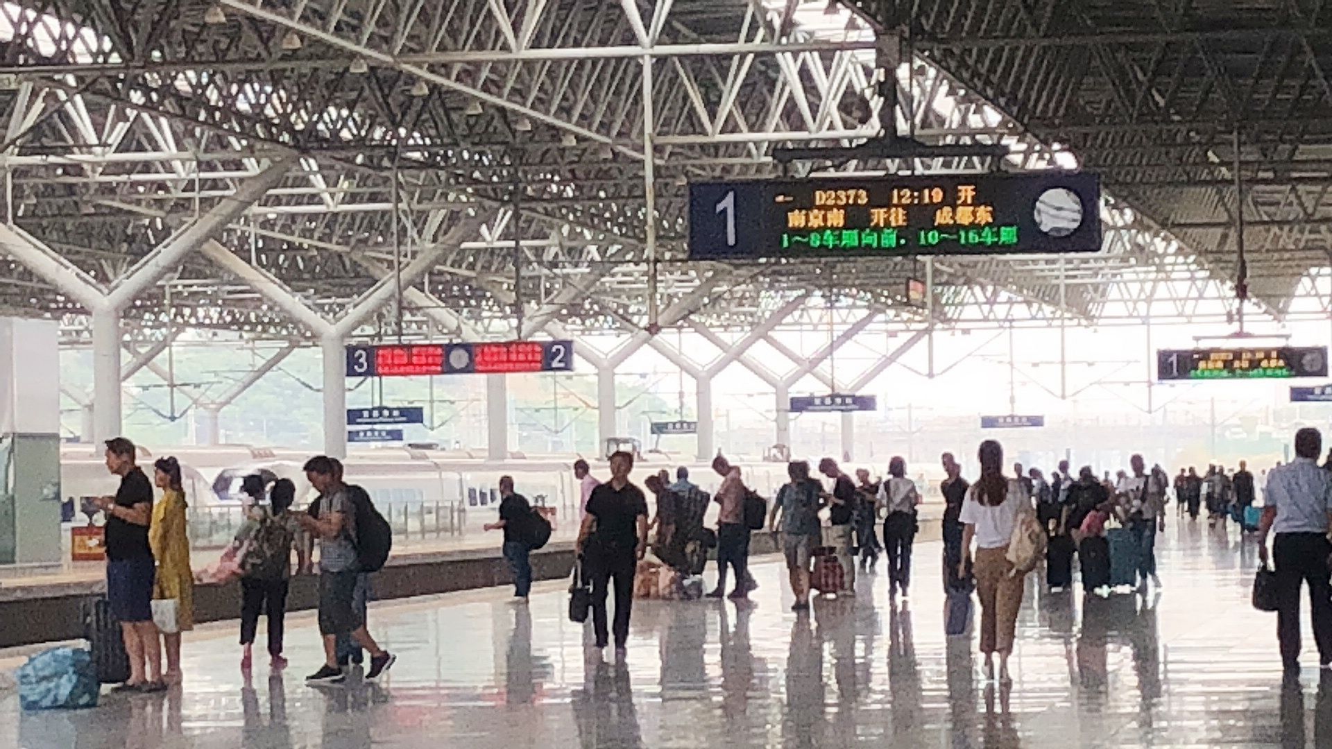 宜昌东站端午小长假送客126万人次