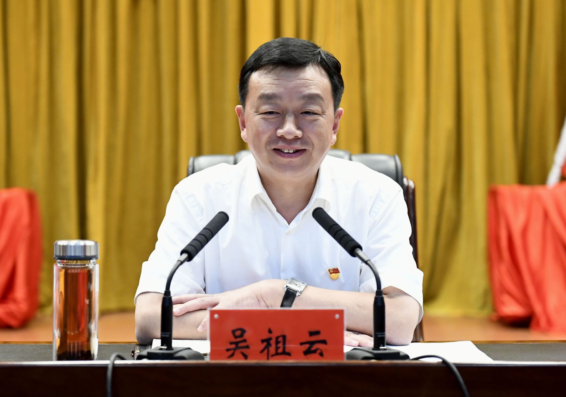 潜江市委书记吴祖云讲话"贫困是一座熔炉,伟大的天才从熔炉里出来,必