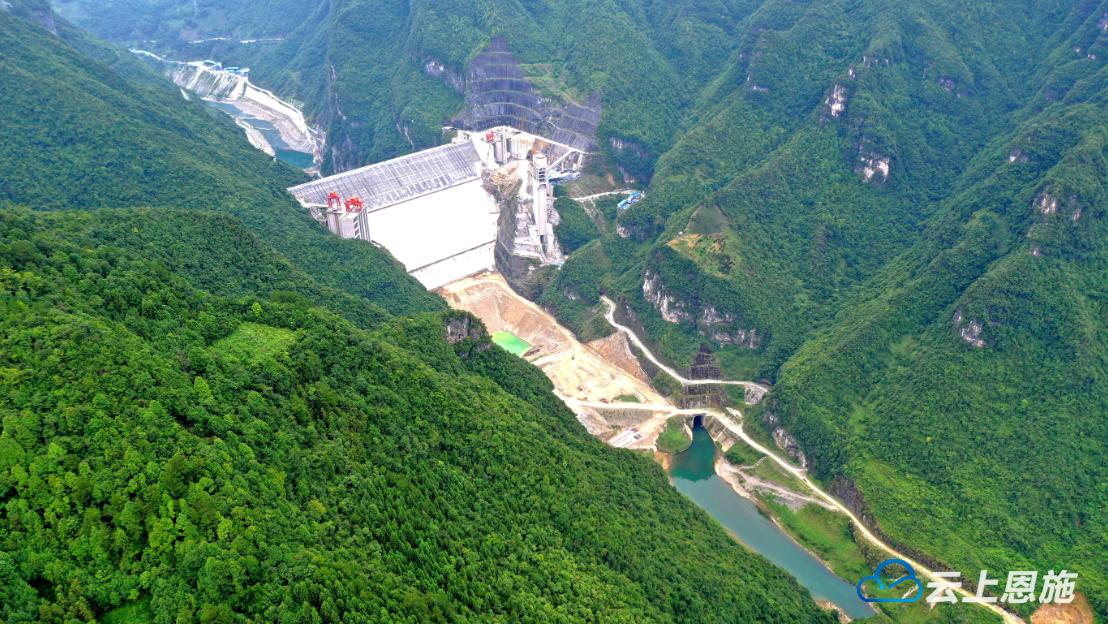 湖北省在建最大水电工程江坪河水电站将于今年底下闸蓄水