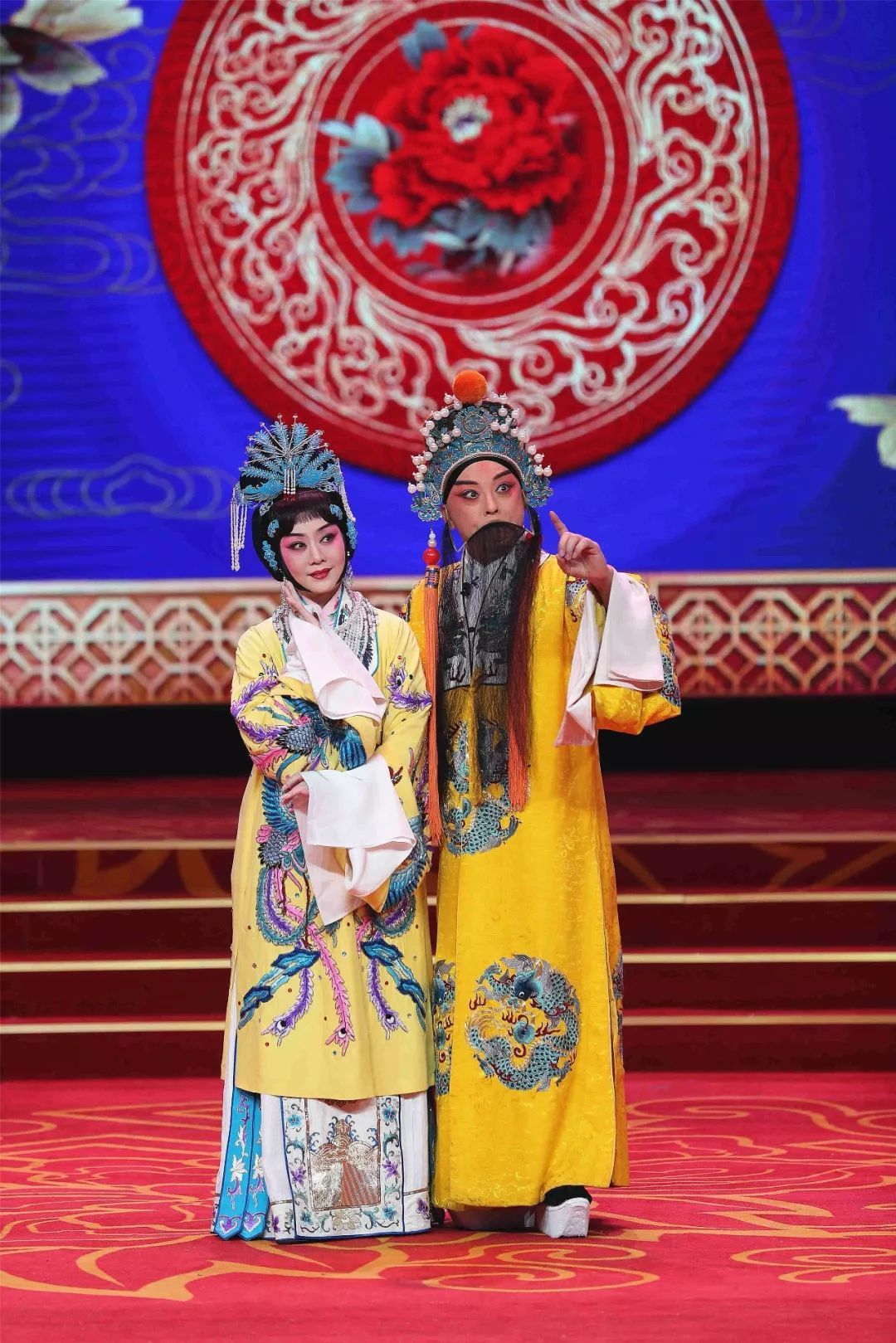 搭档"曾在《戏码头》的舞台上,携手演绎了京剧久演不衰的《武家坡》
