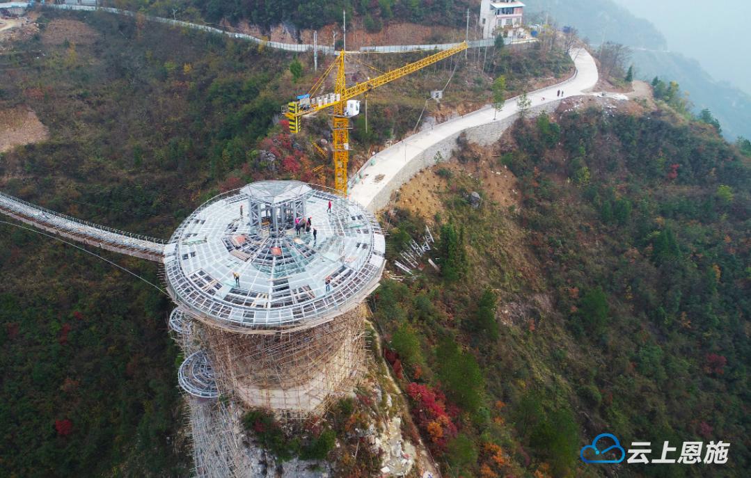 正在安装玻璃长江三峡61巫峡口景区建设进展来了