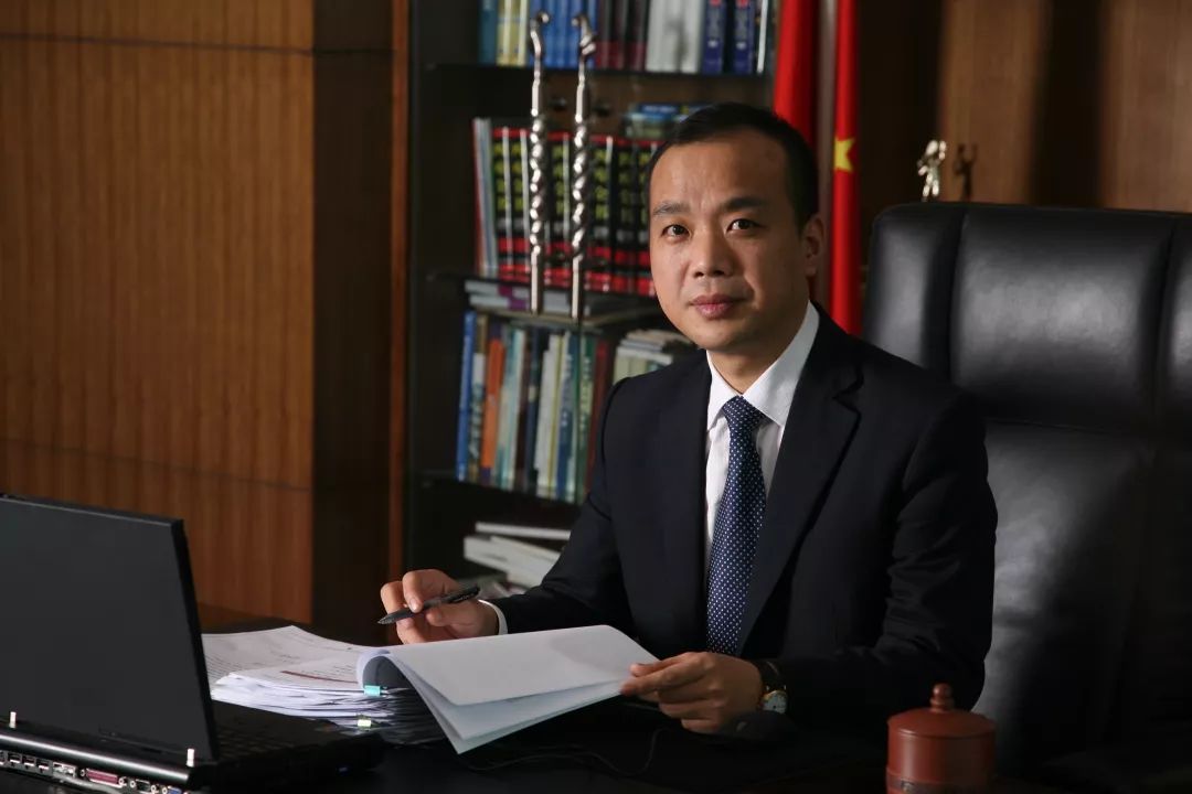 今天70位大佬齐聚湖北看天下楚商东湖论剑