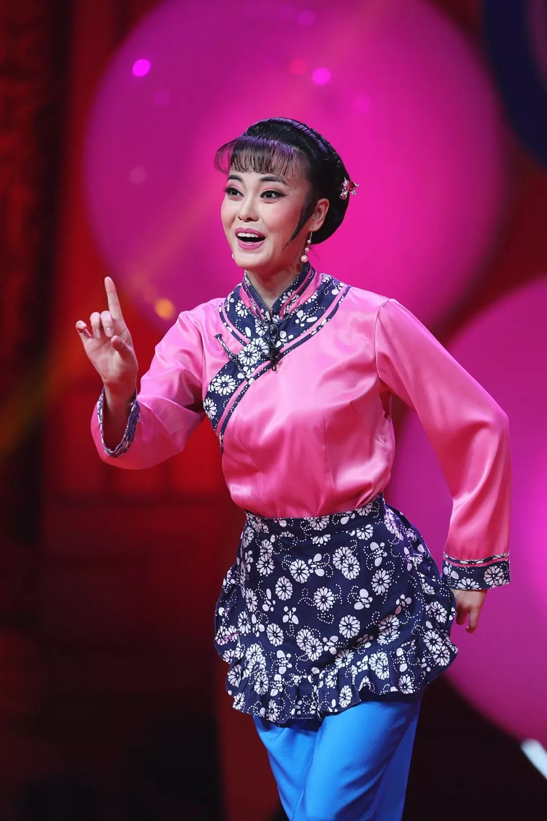 戏码头叔嫂情追求自由春琴传为爱刺目五姑娘田歌传情今晚的爱情故事悲