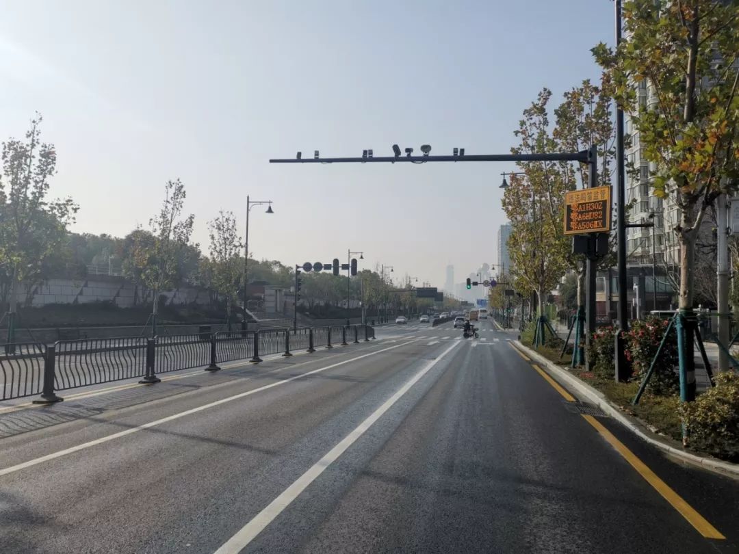 首条人脸识别,声控抓拍,沿途风景数不胜数