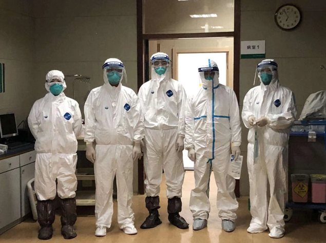 当3位武汉医生被感染之后他们作出了这样的决定