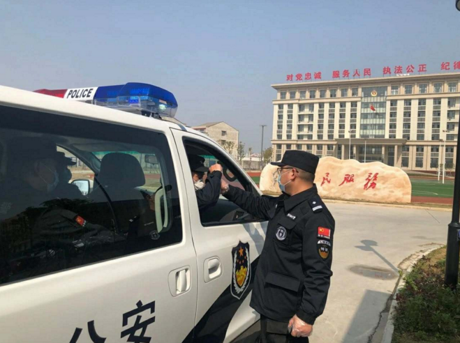 人民医院消化道内科副护士长,孙勤是仙桃市公安局特警支队办公室主任