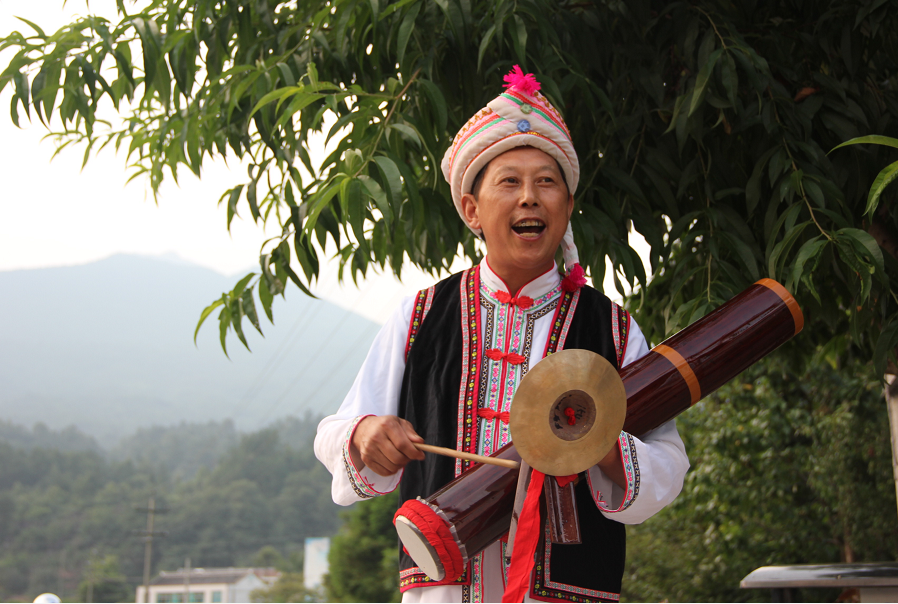 鹤峰六旬民间艺人渔鼓说唱战疫情_长江云 - 湖北网络广播电视台官方