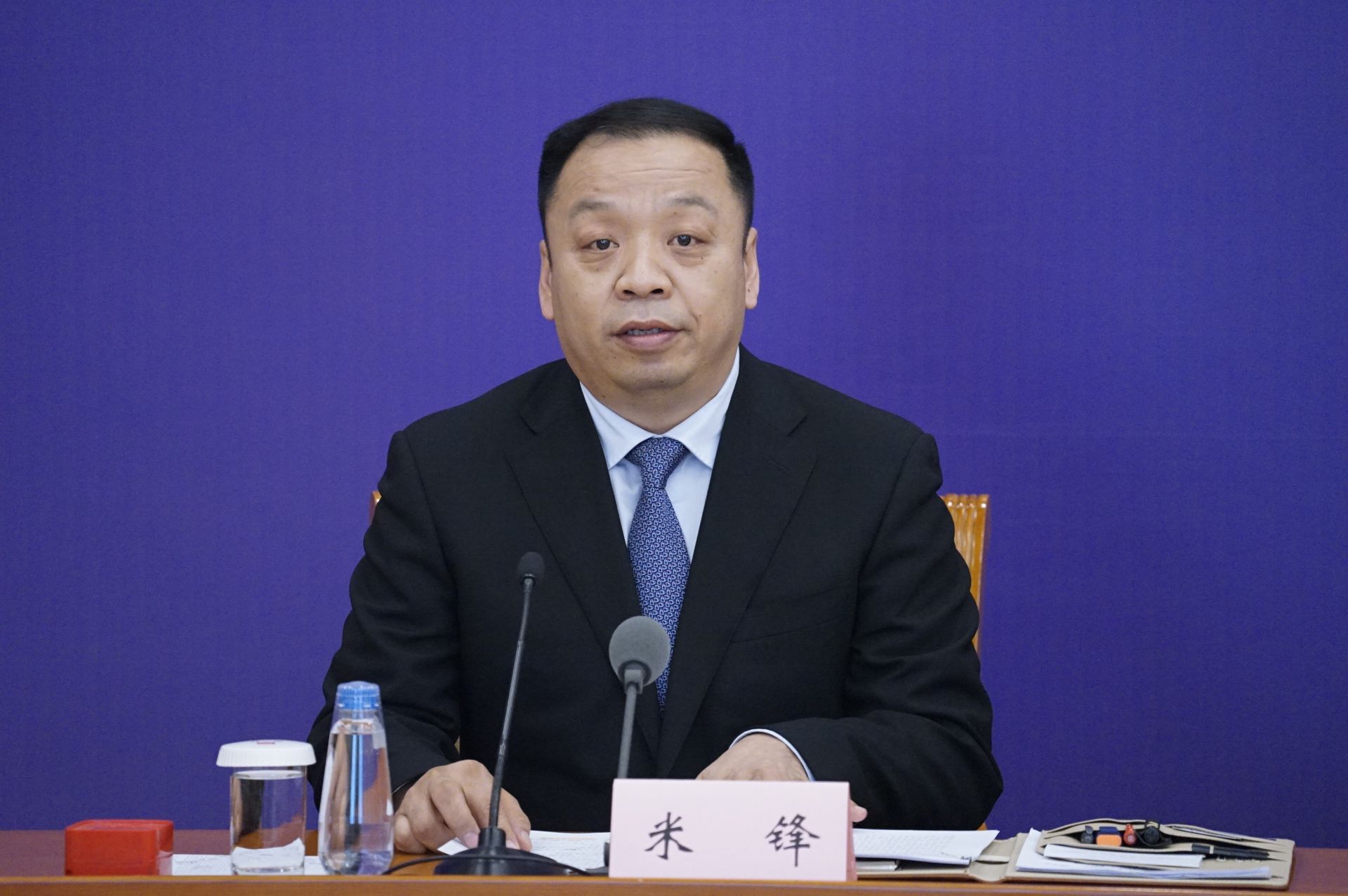 国家卫生健康委部分国家病例增长较快对我国外防输入带来新挑战