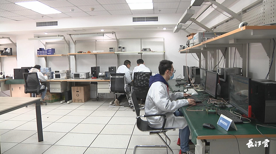 半导体器件供应链动态解析：探寻全球技术风向标