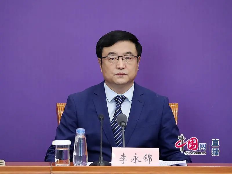 国务院联防联控机制就优化社区防控筑牢安全屏障工作情况举行发布会