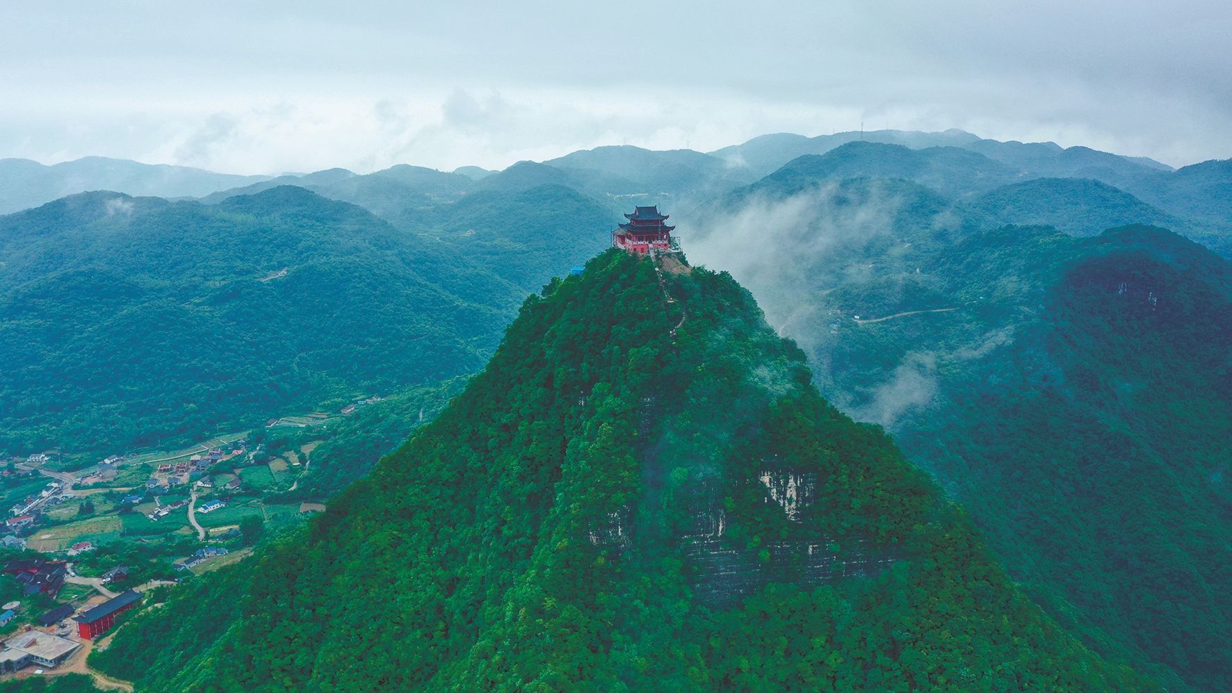 宜都梁山白云生处有道观