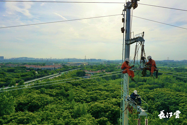 移动式伞形跨越架在陕西电网建设中首次应用