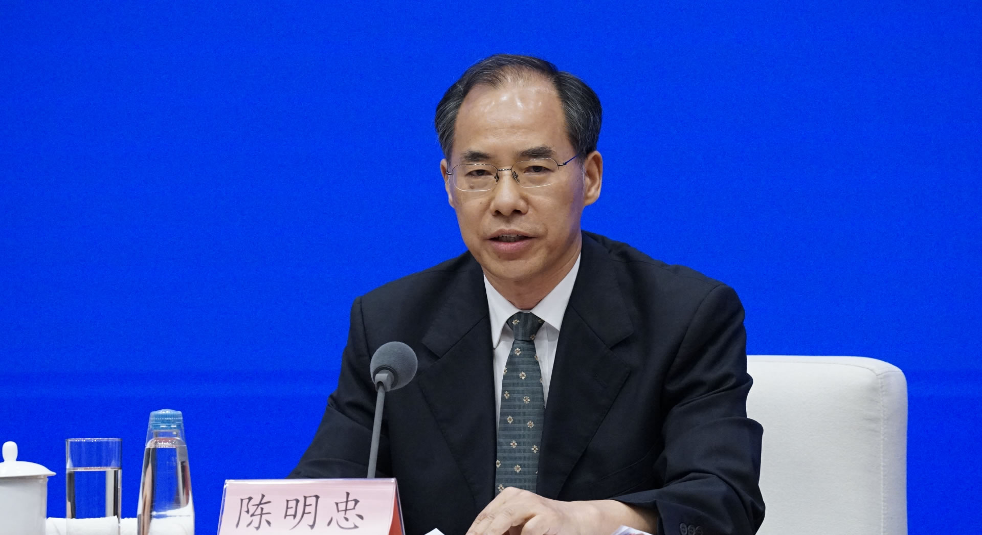 今年疫情和灾情对农村饮水影响已降到最低