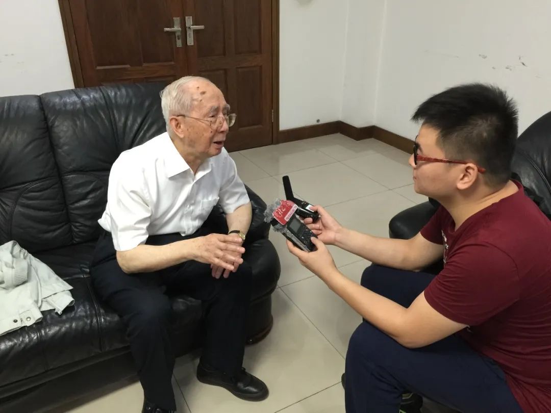 卢国纪:他说国家的对外战争开始了,民生公司的任务也开始了.