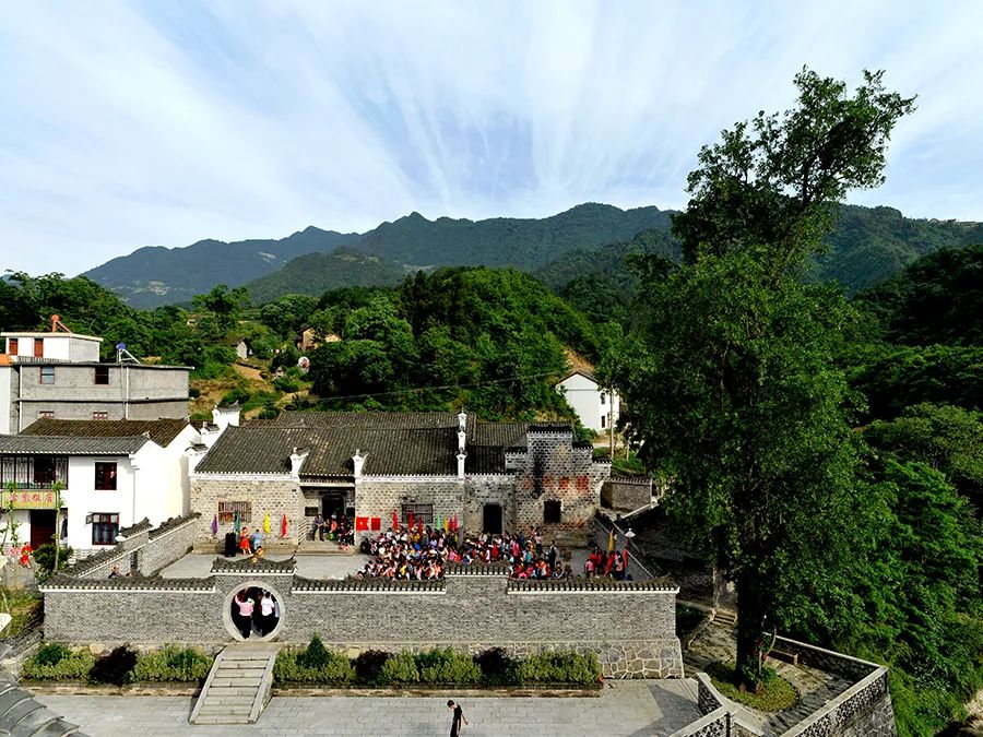 与爱同行惠游湖北这15座山寨古寨等你来