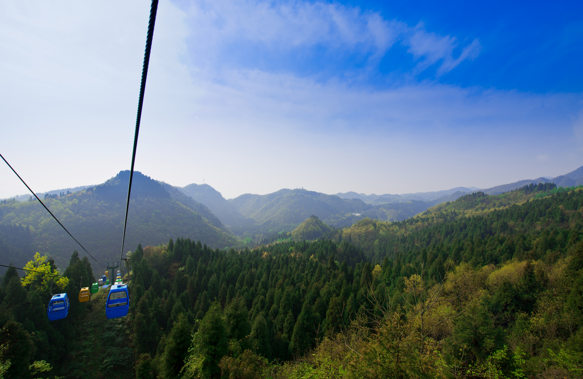 与爱同行惠游湖北全国300多名骑行者相聚恩施坪坝营