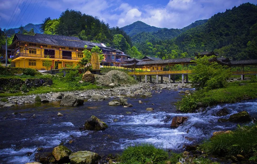 与爱同行惠游湖北这15座山寨古寨等你来