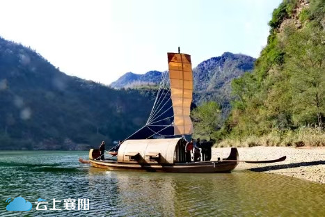 消失四十年的木帆船现身谷城南河_长江云 - 湖北网络广播电视台官方