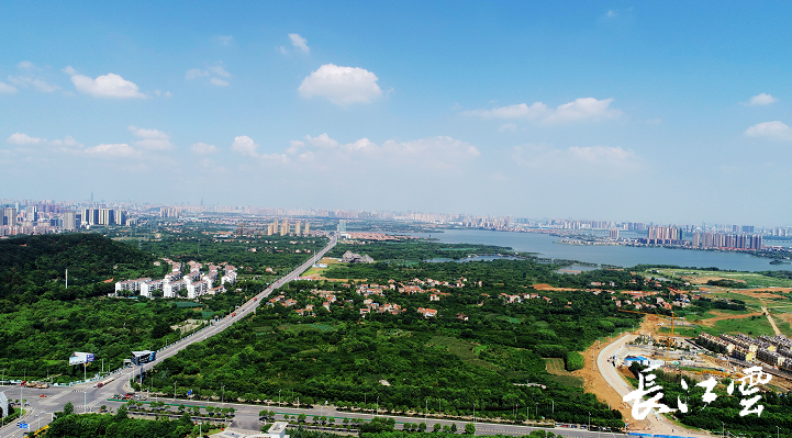 12月7日下午,中法武汉生态示范城核心示范项目——武汉·中法半岛小镇