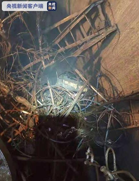 山东五彩龙金矿最新消息曾与被困矿工通话投放给养药品能支撑井下人员