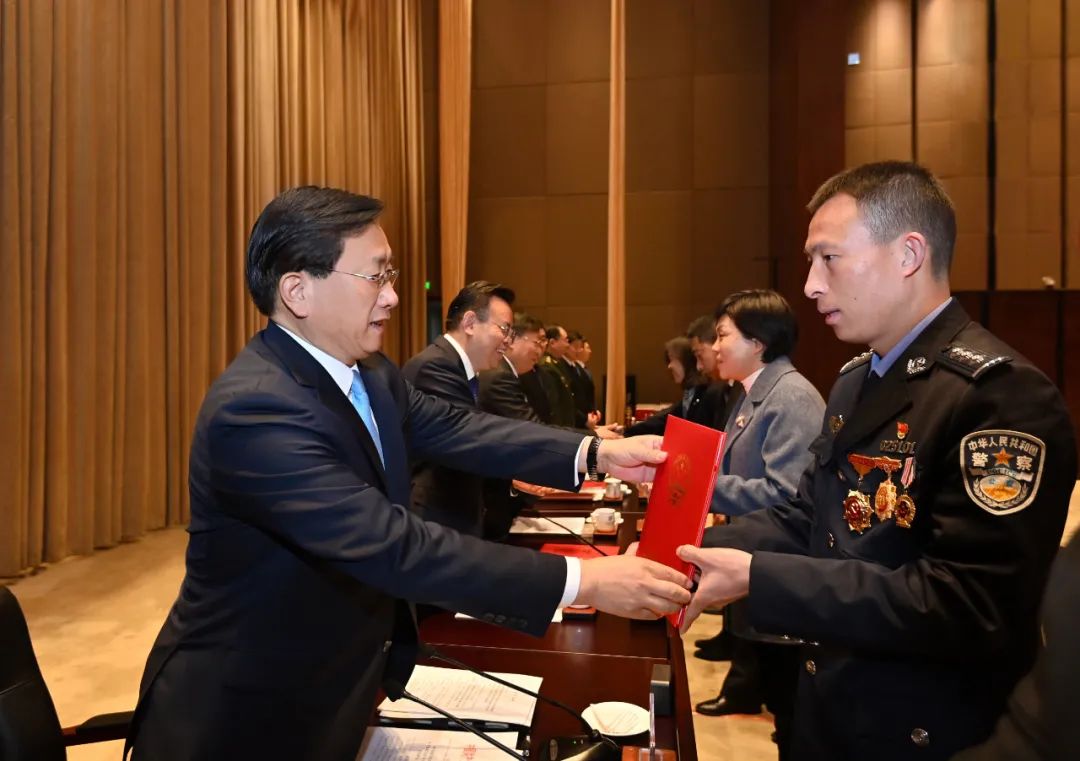 东湖新技术开发区,武昌区,黄陂区,市发改委,市地方金融工作局负责人作