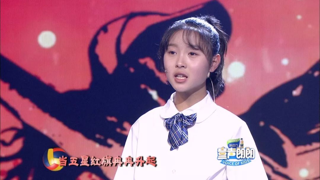 她叫覃可欣,生活在一个幸福的三口之家,不幸的是2017年5月,可欣的妈妈