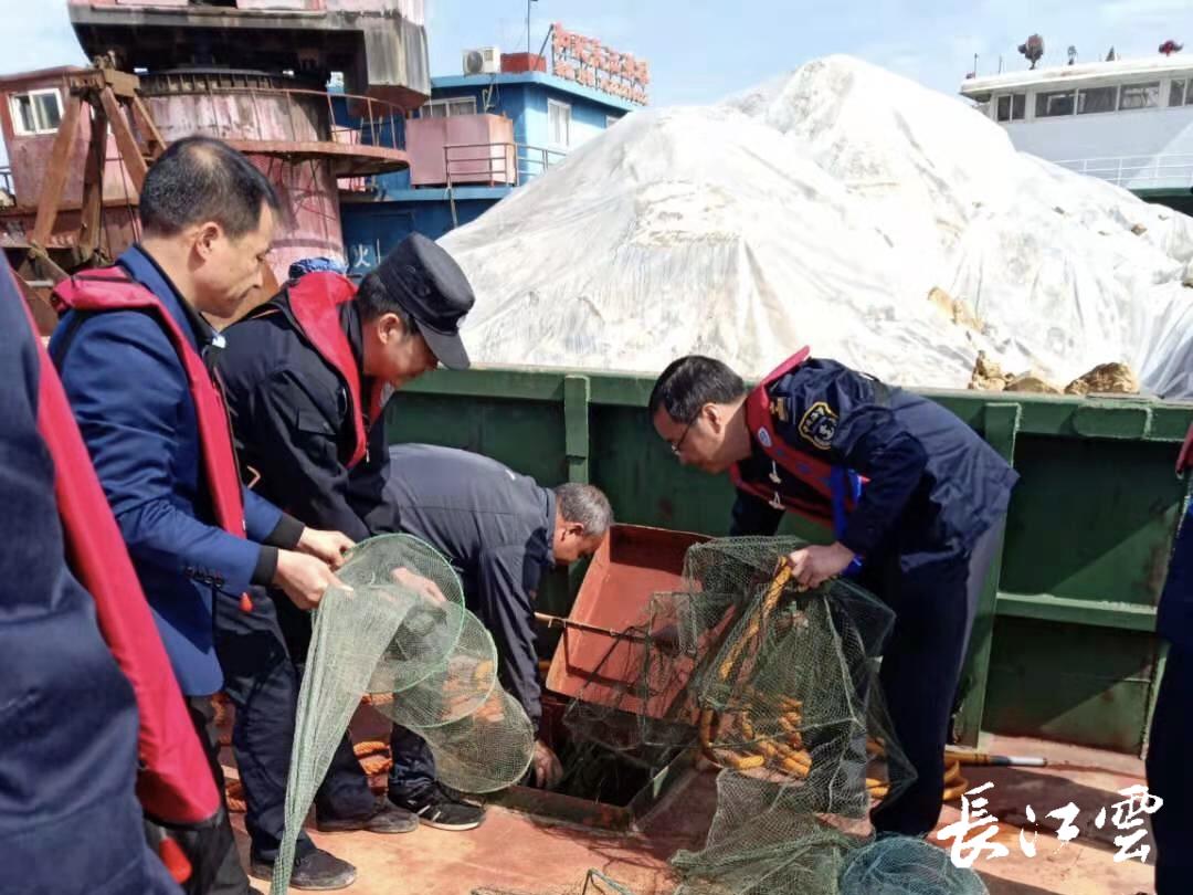 严打非法捕捞持续发力抓好抓实长江禁捕