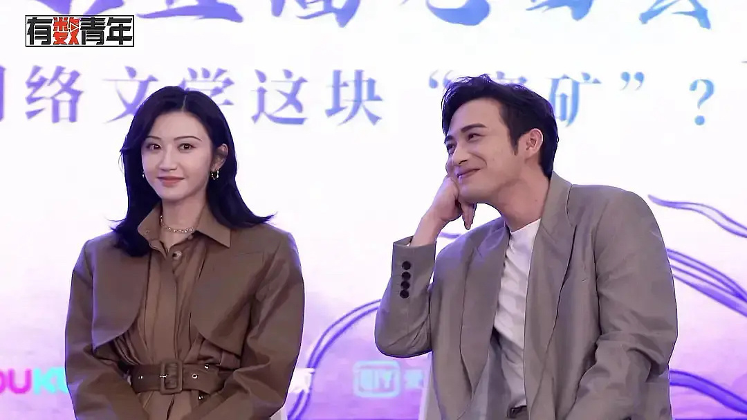 张彬彬看景甜的眼神