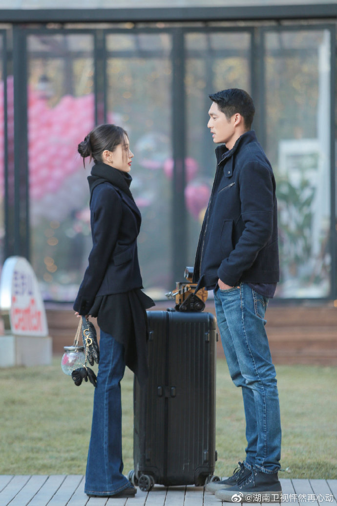 王子文深夜官宣恋情怦然再心动遇见爱