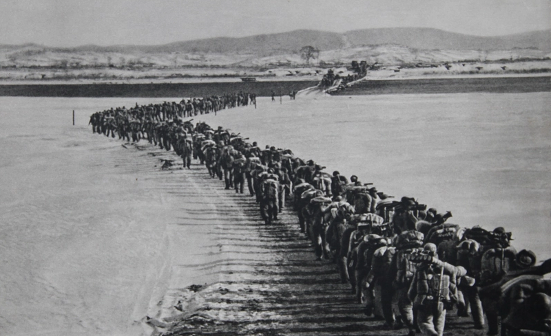 钟岳斌瞒着母亲去参军抗美援朝战场上递交入党申请书