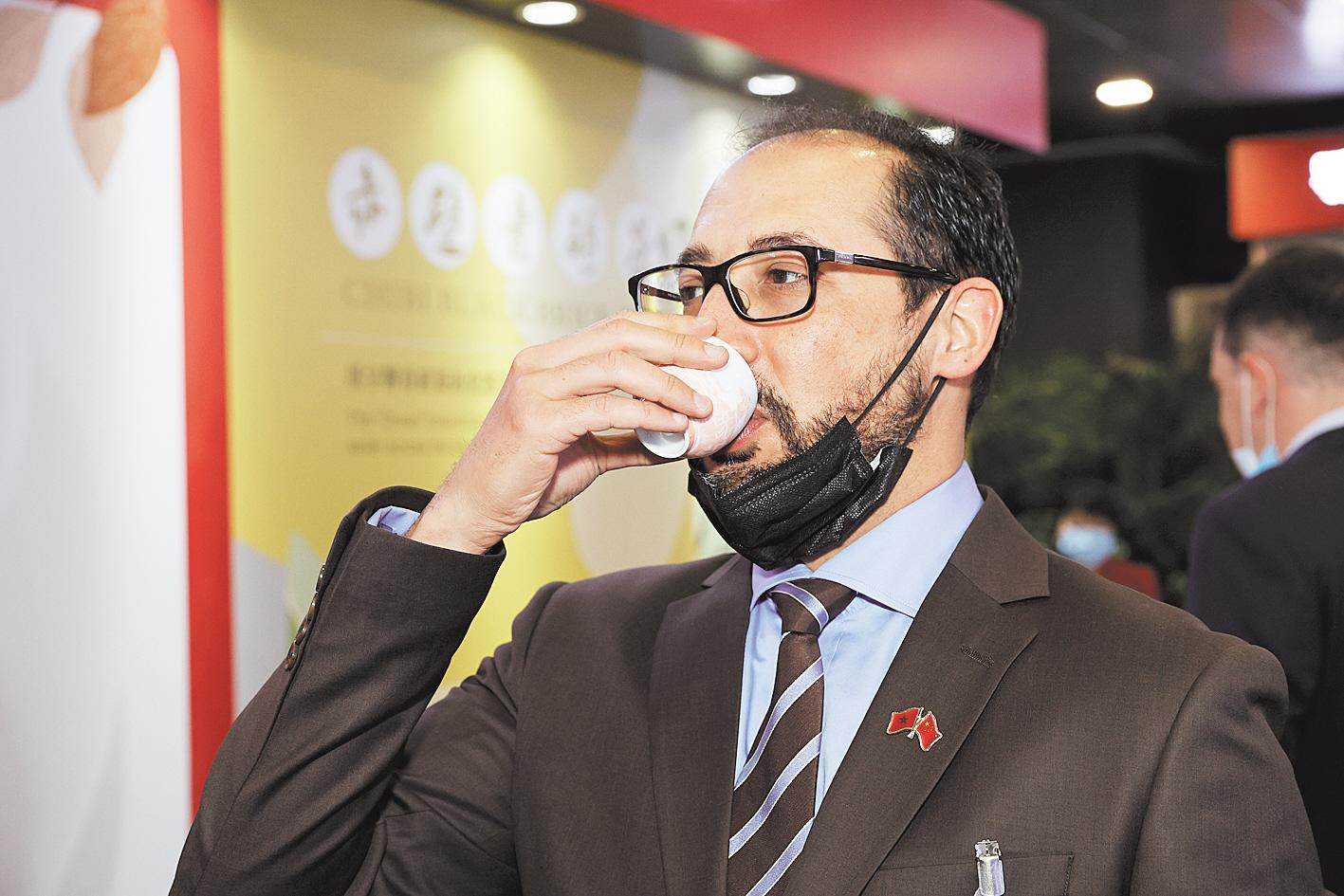 湖北美食亮相世界舞台外宾热情点赞