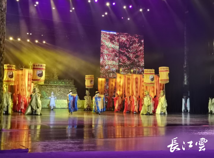 演绎梦幻武当新版大型太极功夫秀梦幻武当在太极剧场正式开演