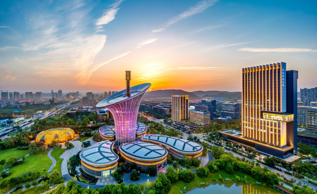 中国光谷迈向世界光谷荒野之地崛起创新城