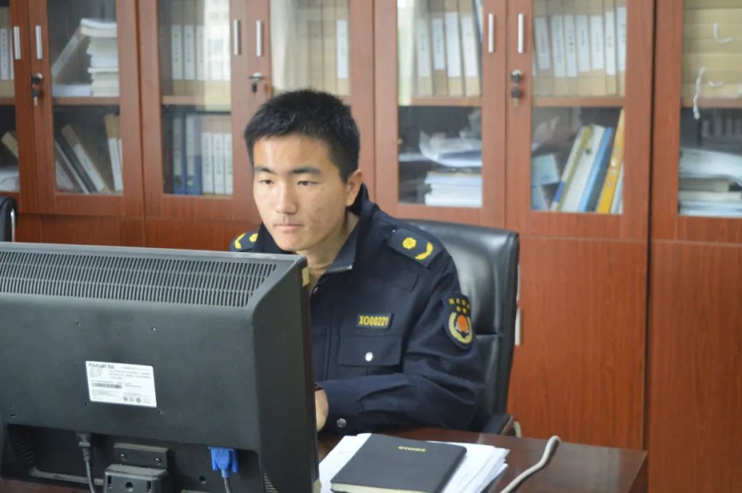 励志武汉一城管协管员考上厦门大学研究生