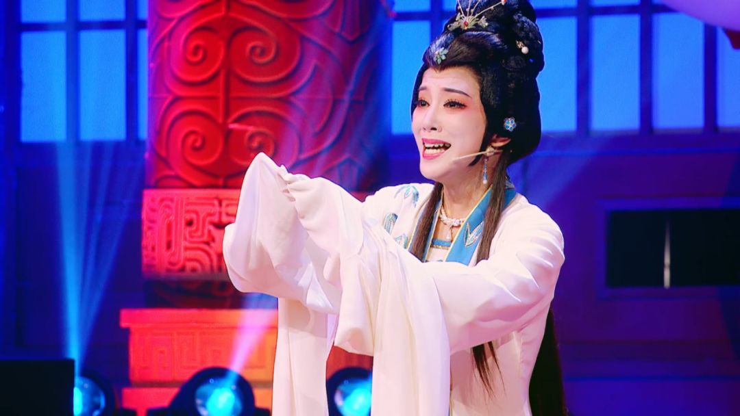 【戏码头】越剧两生花精彩各异 王派《慧梅》英姿飒爽 吕派《陈三两》