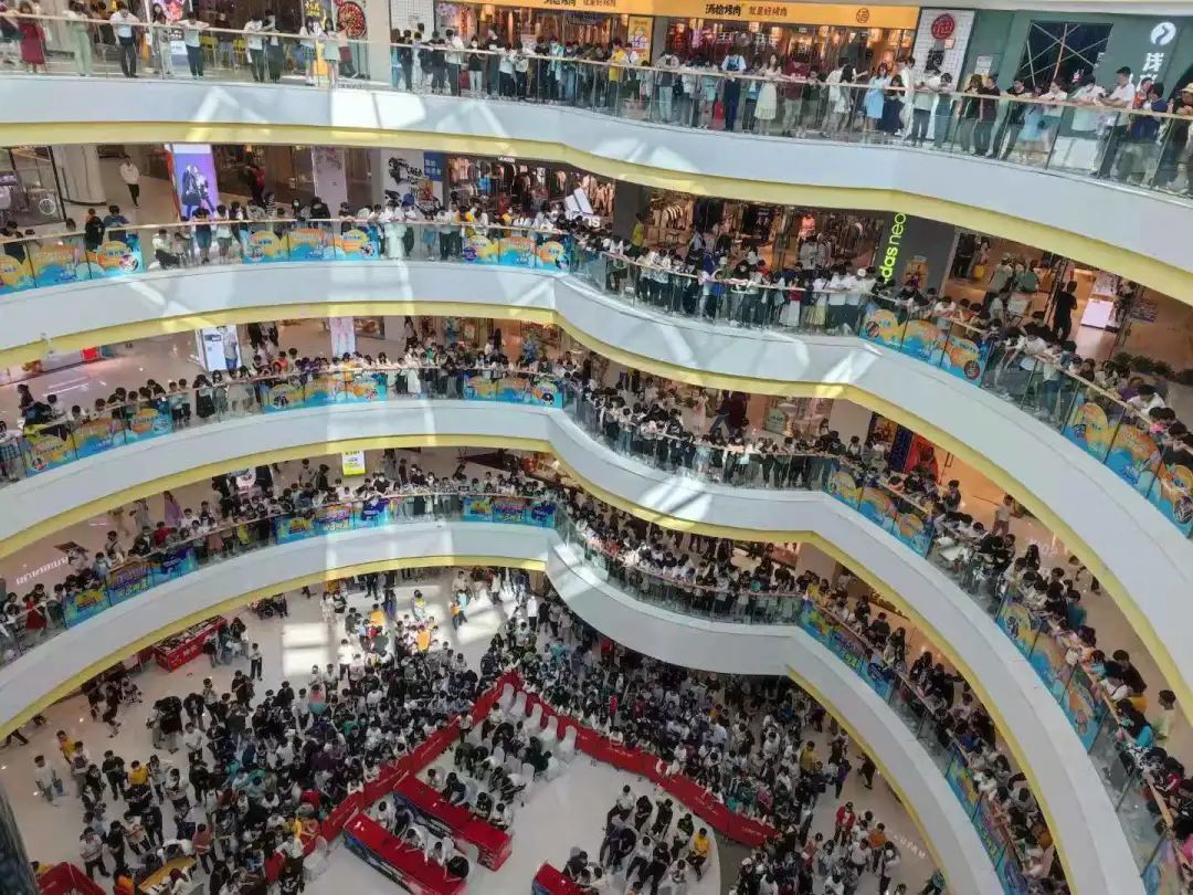 地方动态咸宁五一万达餐饮行业火爆智慧监管营造放心消费环境