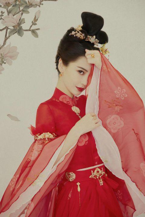 angelababy穿古风红衣头戴金簪 嫣然一笑温婉动人_长江云 - 湖北网络