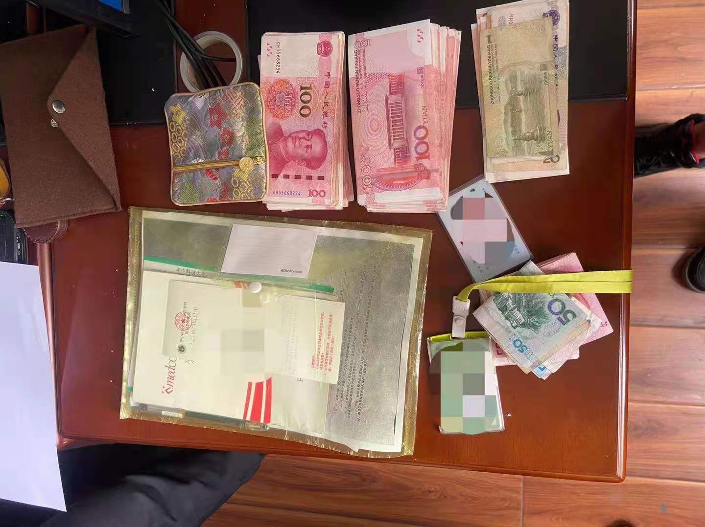 实拍两千万现金图片图片