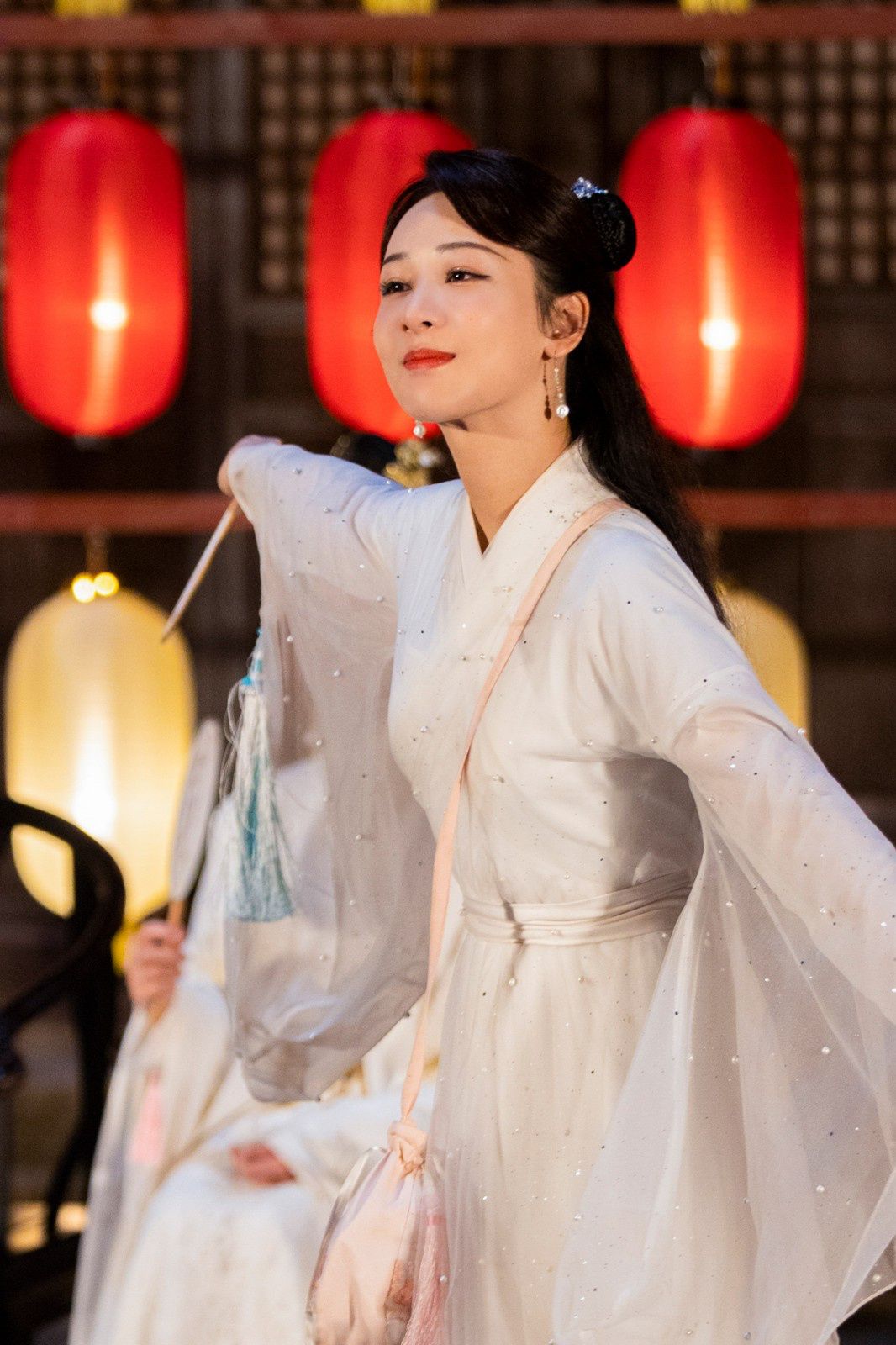 杨紫《萌探探探案》再扮白夭夭 入迷局破谜团真相