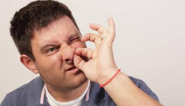 抠鼻子是一项极致舒爽的日常行为活动,甚至有人表示,一天不抠鼻子就会