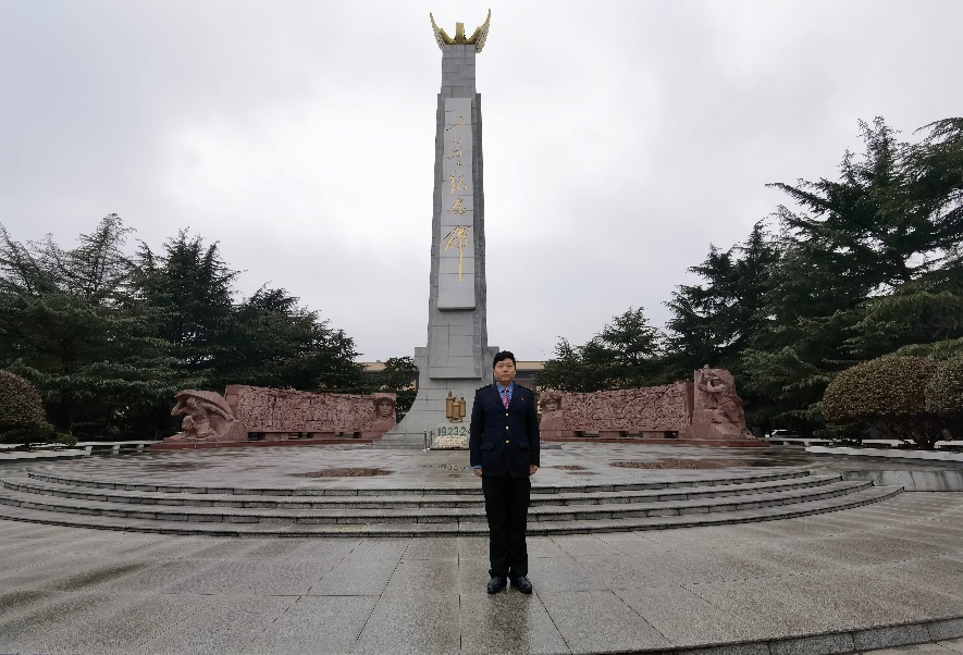 革命人永远是年轻汽笛声声百年回响