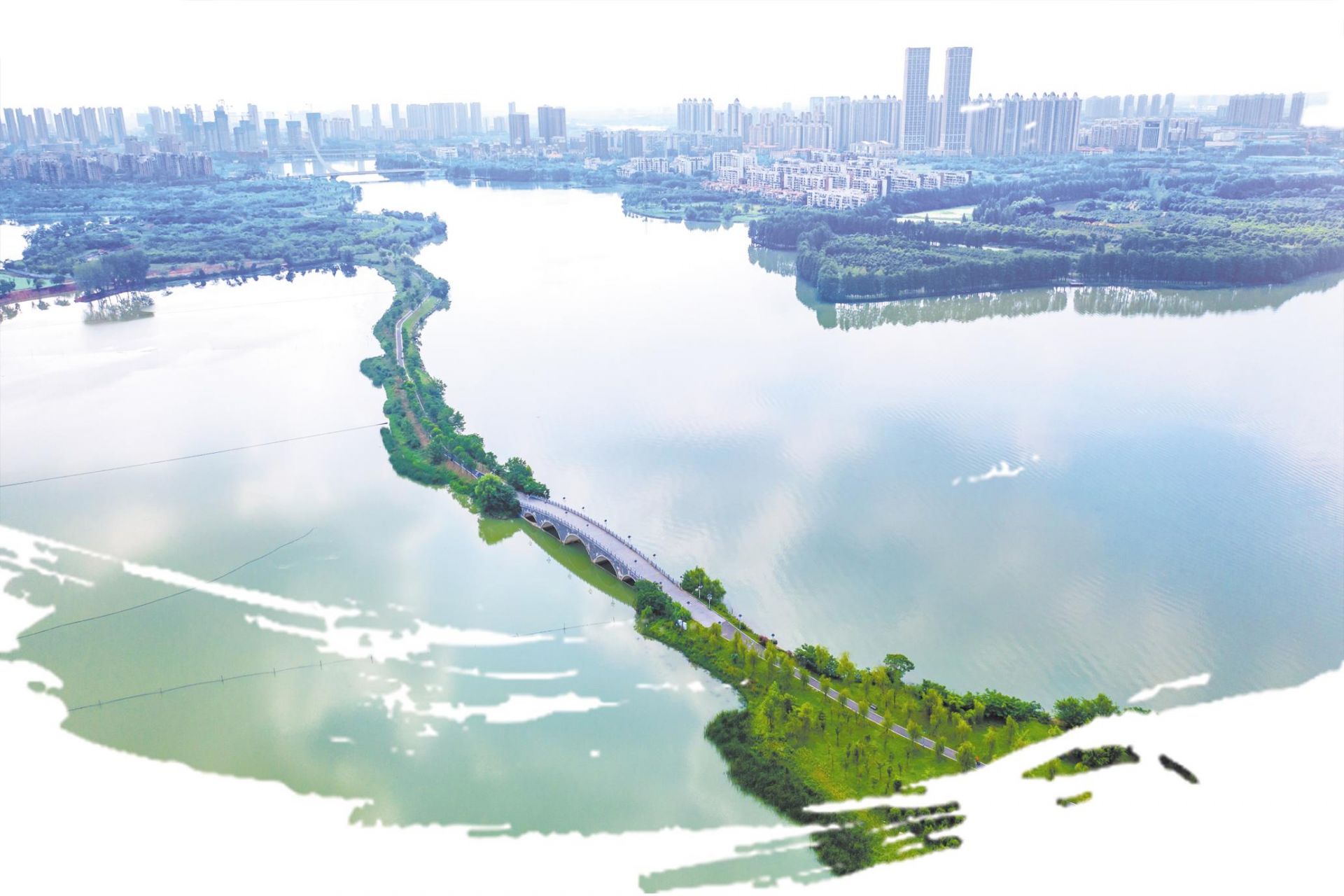 金银湖,绿道轻盈卧波金银湖湖边驿站,清爽舒适园博园大道,郁郁葱葱