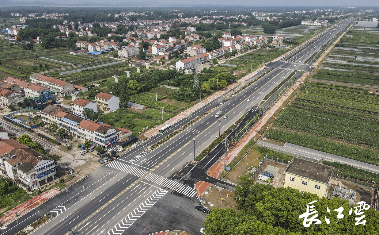 武汉东新增一条城市主干道扩至10车道的新洲阳大公路通车
