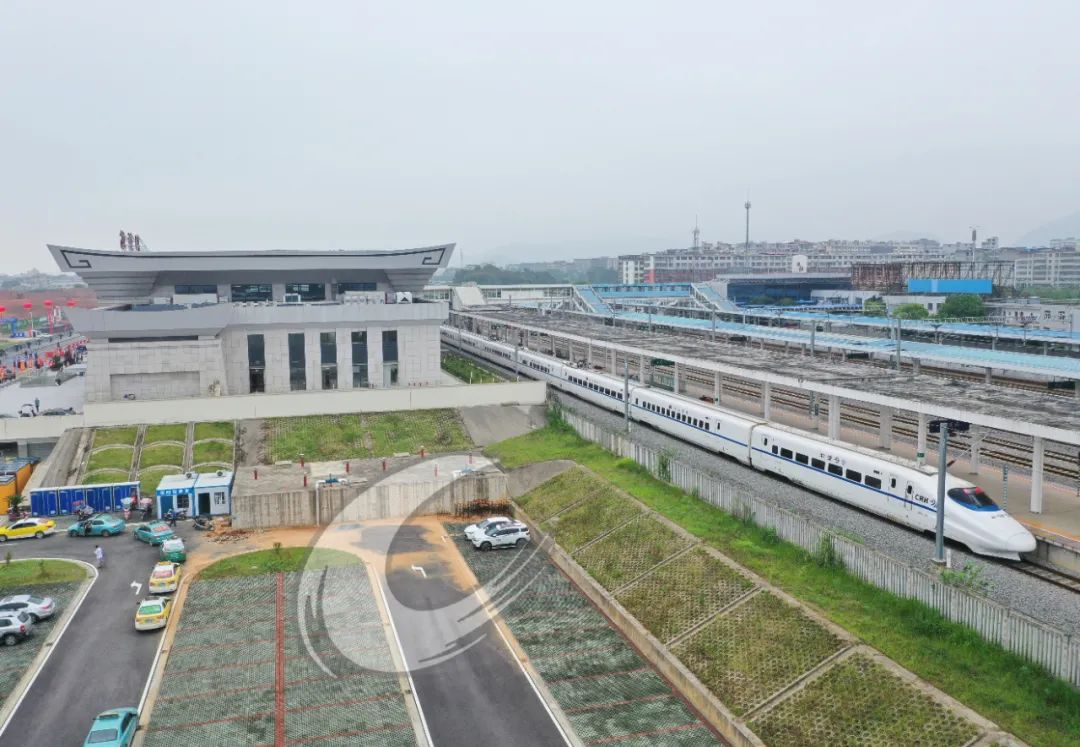阳新火车站新站今日正式开通运营