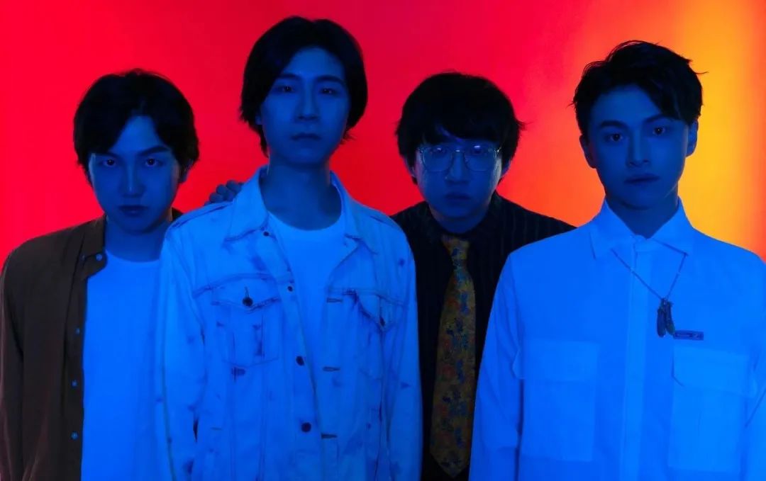 来形容听椅子乐团的歌有人说是 总有种星期天的轻松感完整节目请收听