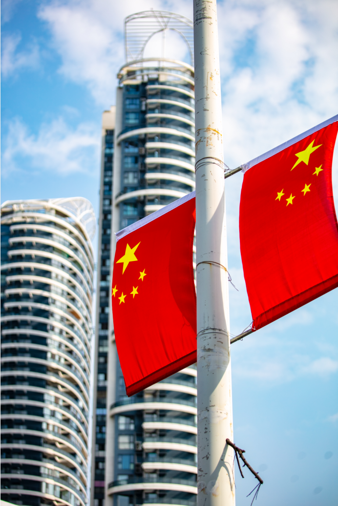 挂国旗庆国庆湖北各地洋溢中国红