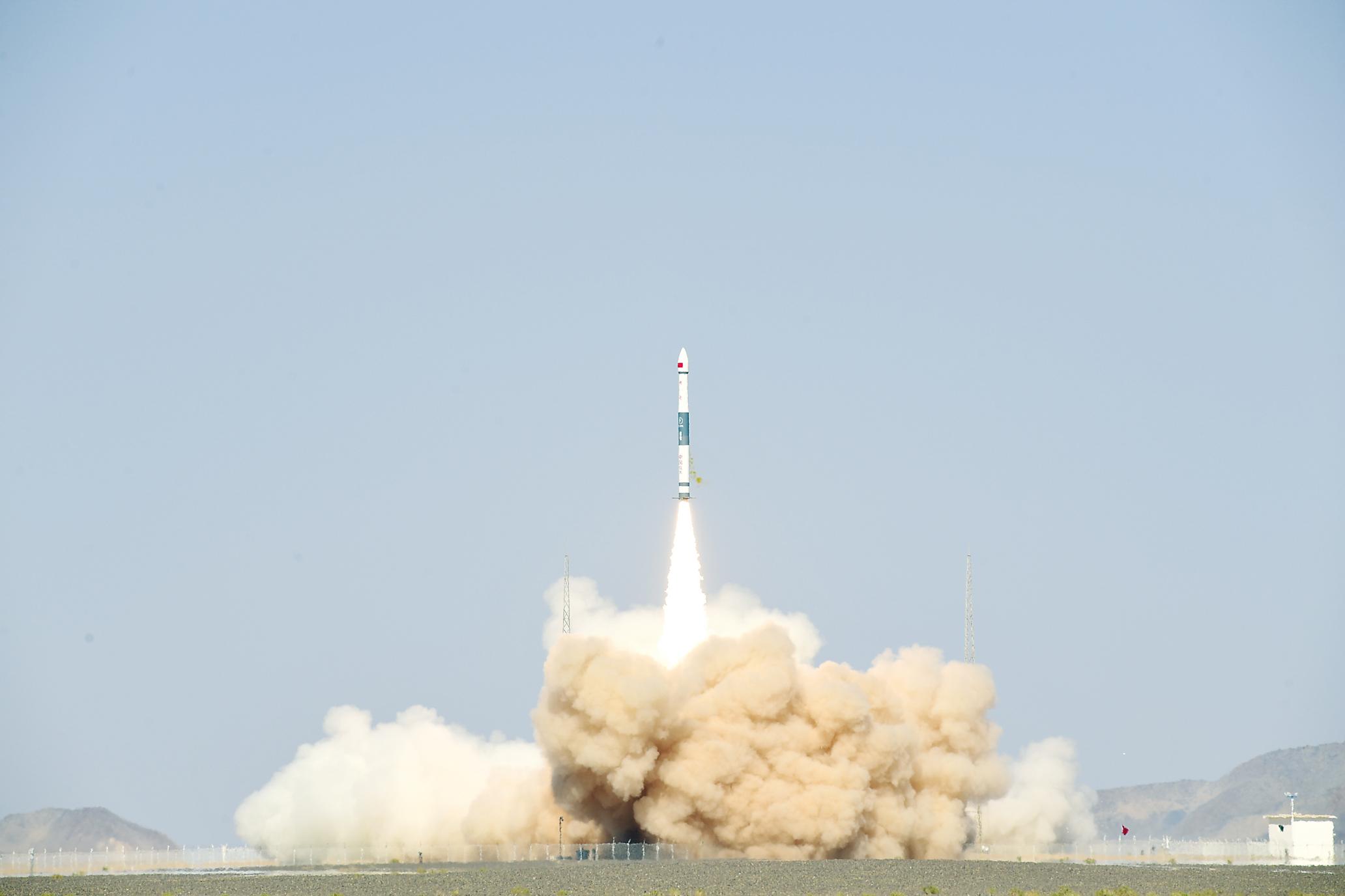 湖北造快舟一号甲火箭成功发射