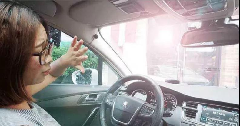 清晰,容易造成事故,更可能给驾驶员带来近视,远视,散光或白内障等疾病